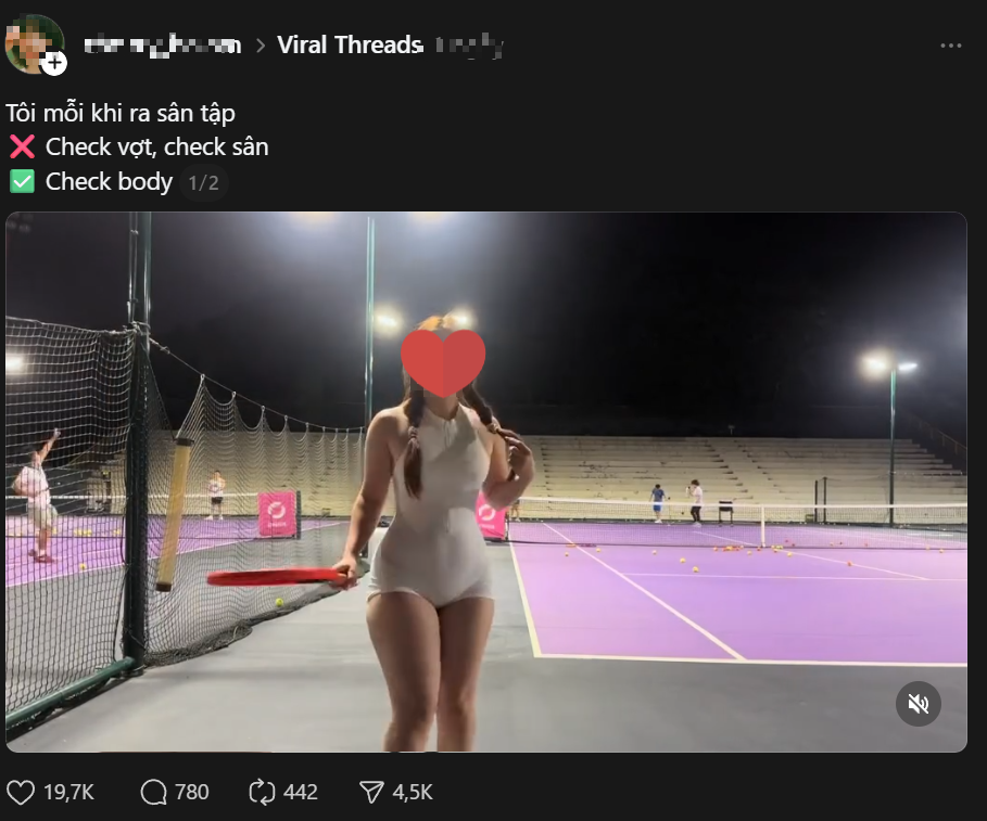 Mặc đồ bó sát rồi công khai mục đích ra sân để Mặc đồ bó sát rồi công khai mục đích ra sân để