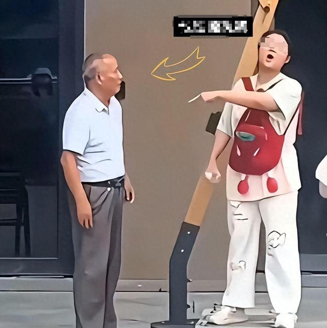 Giả vờ bị cụ ông 70 tuổi quấy rối để 